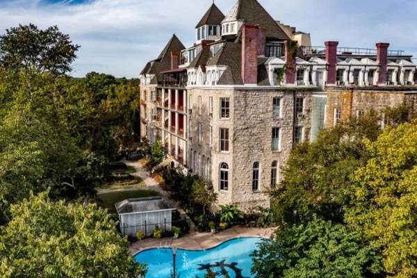 The Crescent hotel spa eureka springs