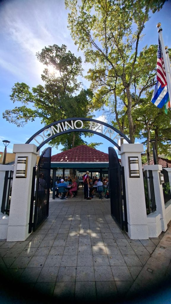 Ingang Domino Park Little Havana Miami